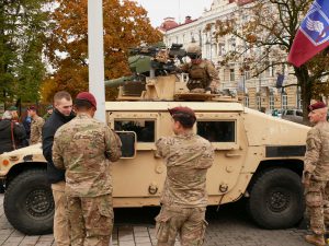 Lietuva saugi, kol ją saugo JAV ginkluotųjų pajėgų atstovai. Vytauto Visocko (Slaptai.lt) nuotr.