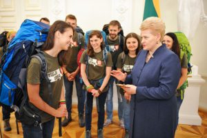 Prezidentė Dalia Grybauskaitė sutinka "Misija Sibiras - 2016" dalyvius. LR Prezidento kanceliarijos nuotr.