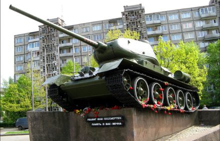 Tuometinio Kaliningrado simbolis - tankas