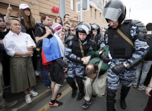Rusijoje išvaikomas protesto mitingas (1)